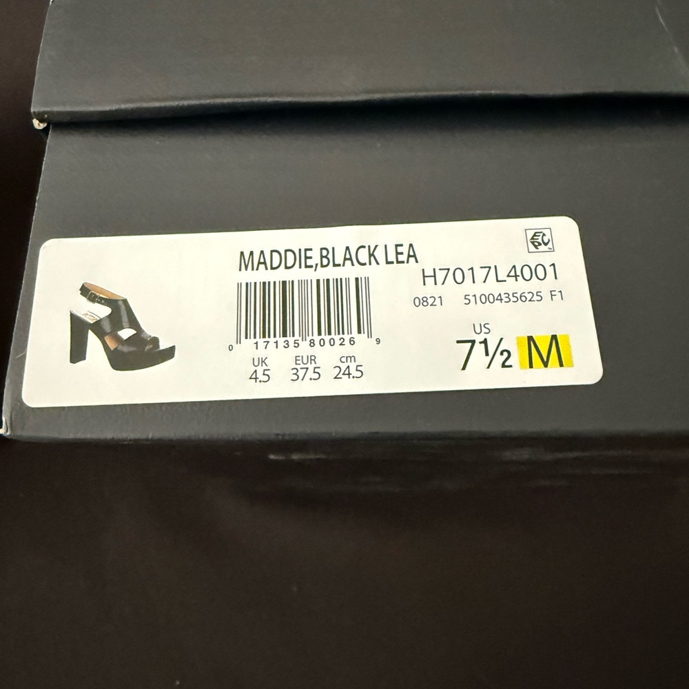 Naturalizer Black Heels Elegant and Comfortable